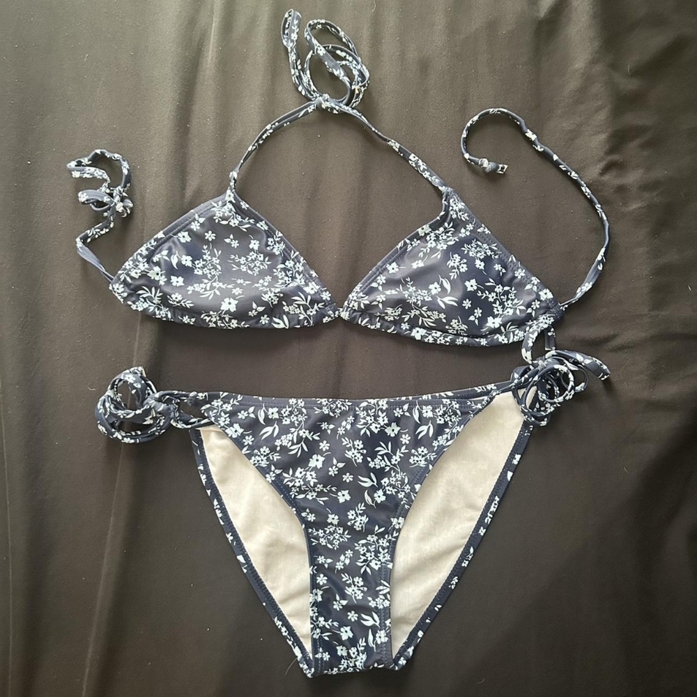 SHEIN Navy Blue Floral Triangle String Bikini